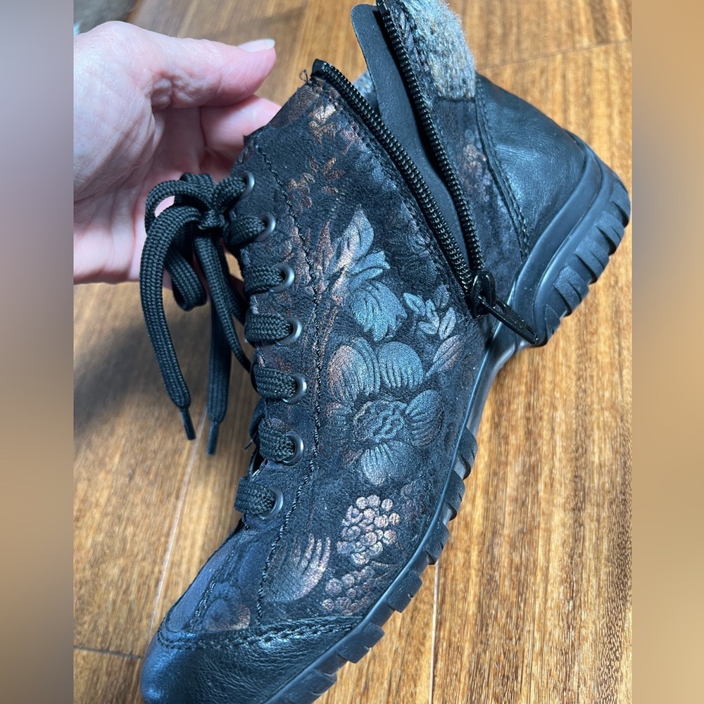 Rieker women’s ankle boots - comfy, beautiful design